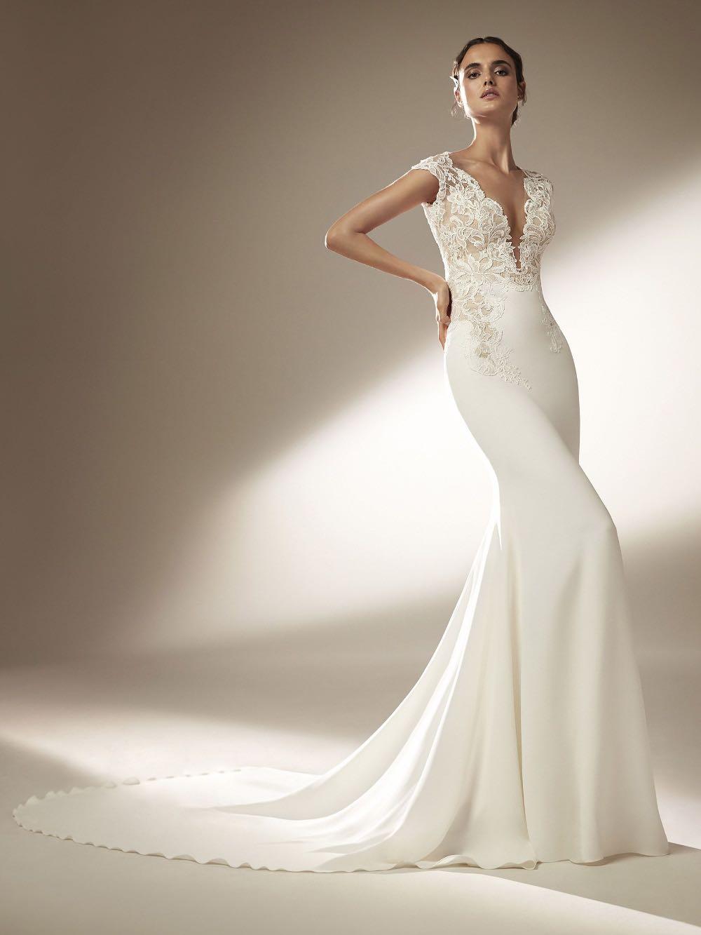 Pronovias Atelier "Swanson"