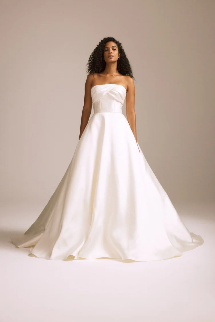 Amsale Nouvelle "Davina"