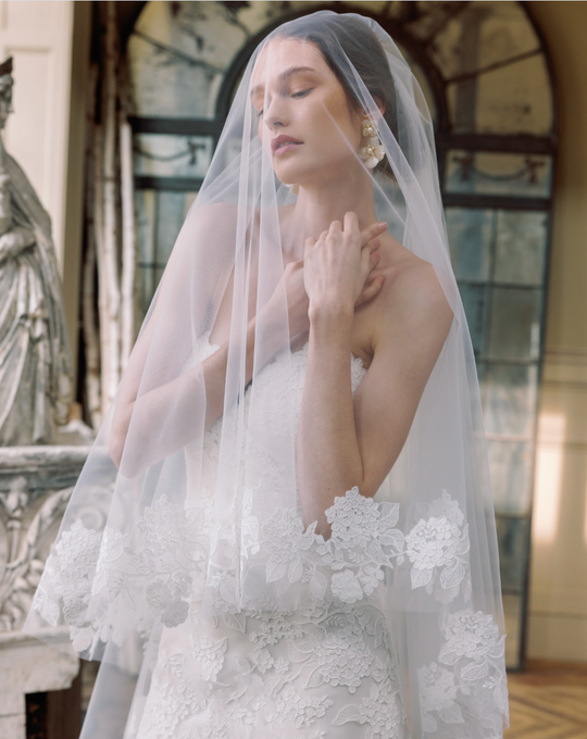 Sareh Nouri "Athena" Veil