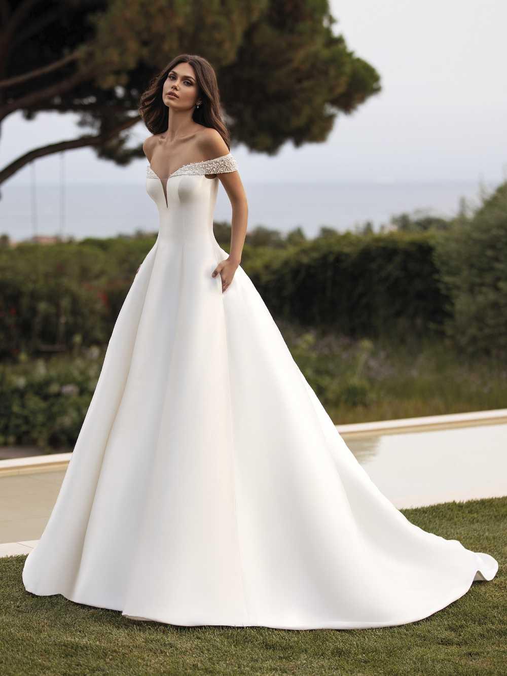 Pronovias "Rea"