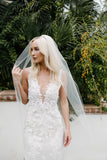 Elizabeth Johns Anais Veil