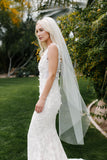 Elizabeth Johns Anais Veil